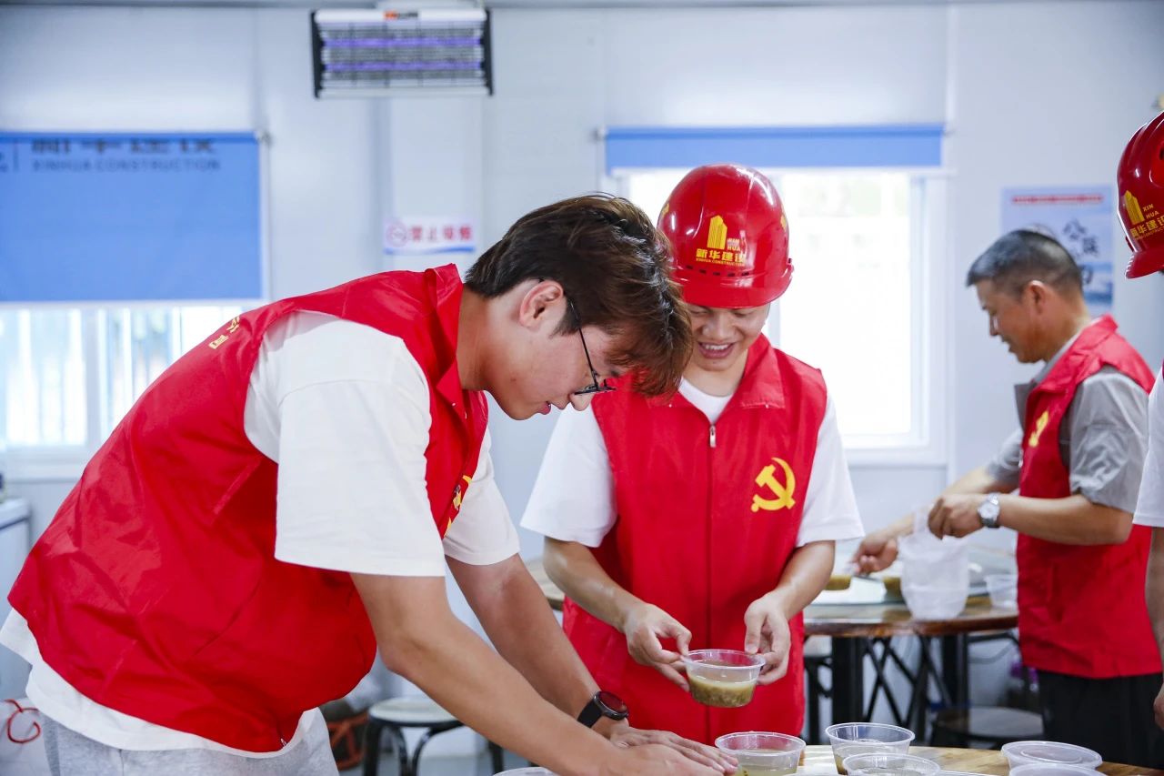 夏日送清凉 关爱沁人心丨 集团党支部深入项目一线开展高温慰问活动-浙江新华建设集团有限公司